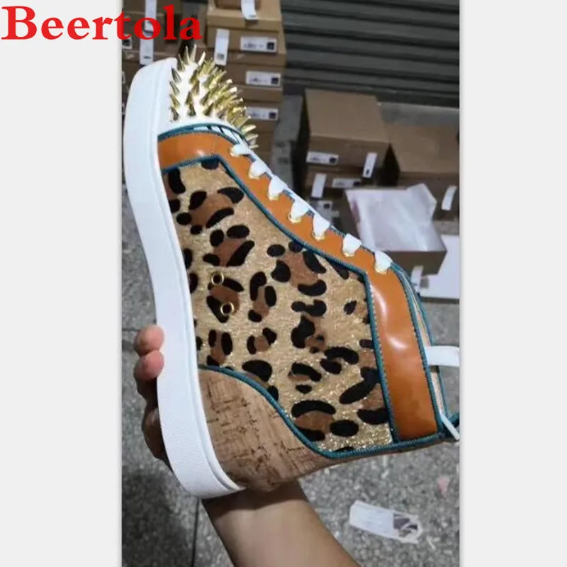 Мужские кроссовки стразы из флока с леопардовым узором шипами и заклепками на