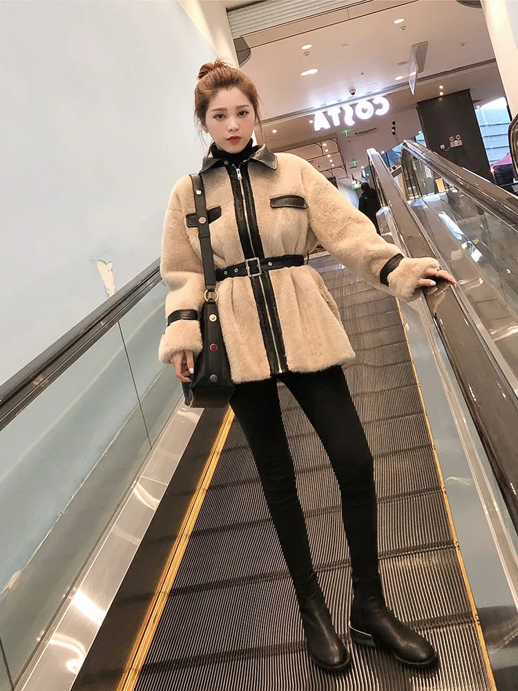 Куртка женская из искусственной кожи составного кроя с поясом Зимняя |