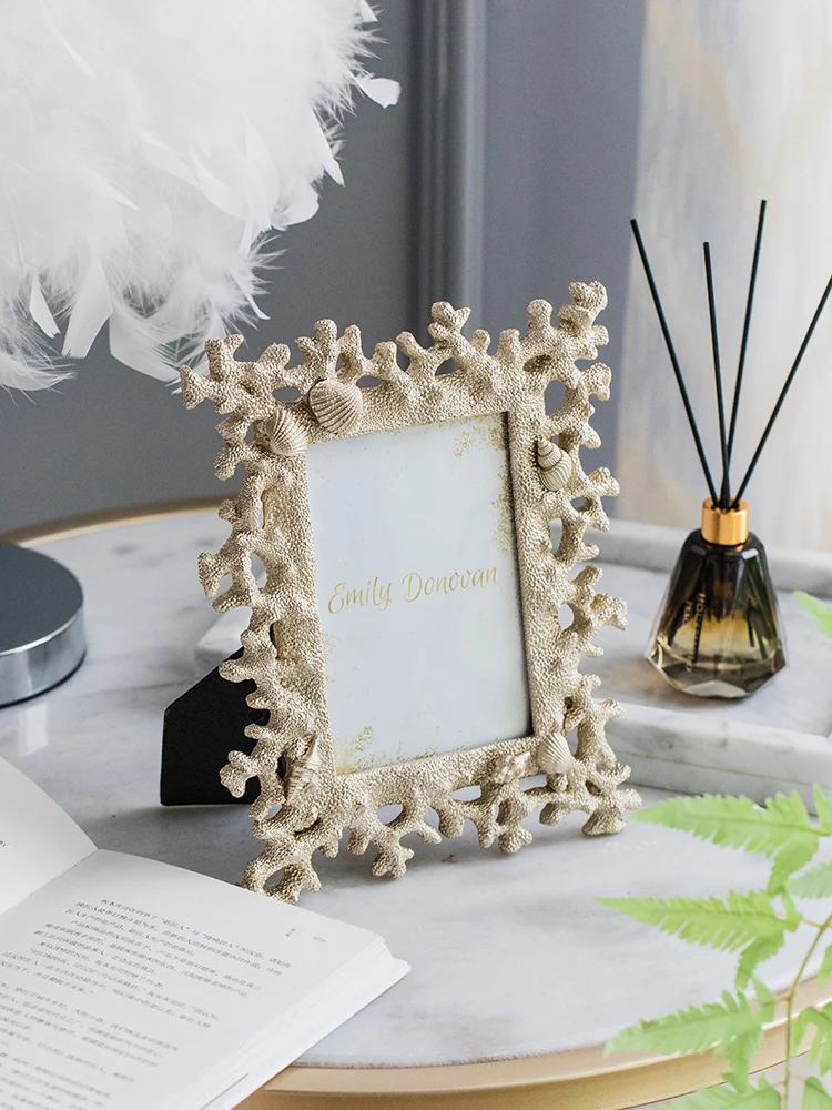 Креативная фоторамка из морской раковины кораллового цвета домашние