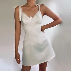 Womens Sexy V-neck Lace-up Dress 2022 New Style Daily Self-cultivation Elegant Temperament Suspender Skirt Women