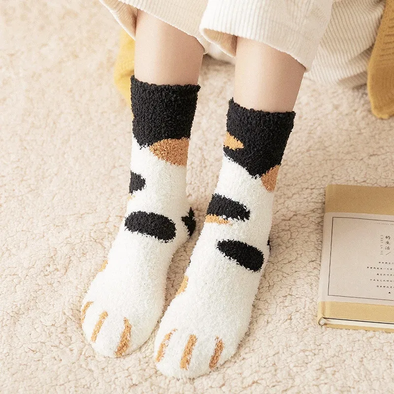 

Dreamlikelin 2 Pairs/Lot Kawaii Woman Winter Socks Funny Cat Paw Cartoon Pattern Fleece Socks Soft Sleeping Warm Sox for Girl