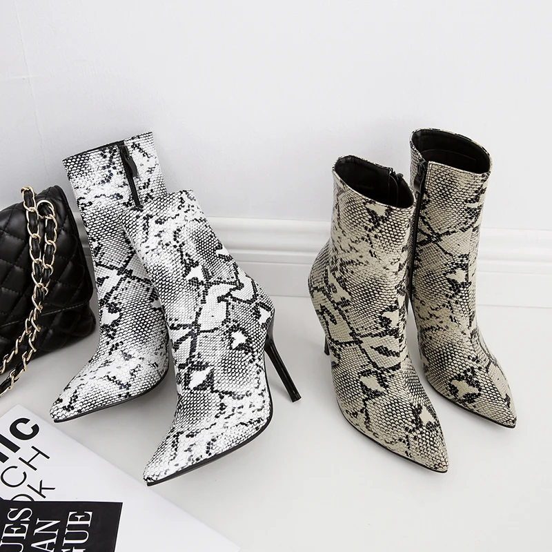 Европейские пикантные Ботинки Челси со змеиным узором женские модные ботинки на