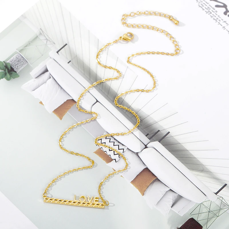 

Mother's Day Necklace Fashion Mom Letter Love Jewelry For Women Charms Pendant Necklaces The Best Gift For Mother Christmas