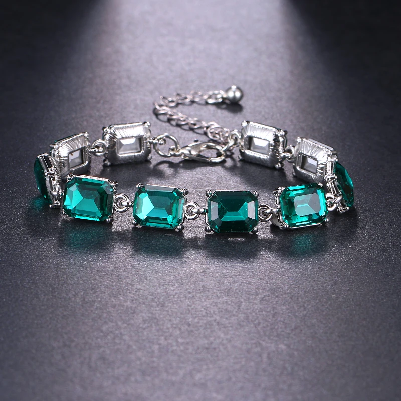 Bettyue Новое поступление геометрическая форма зеленый фианит класса ААА простой