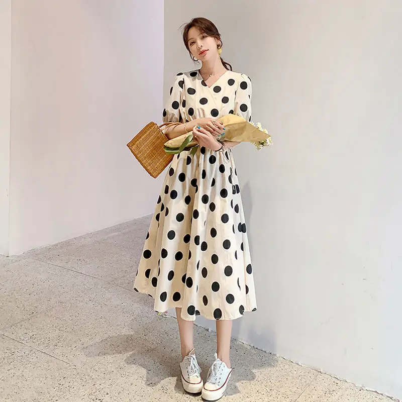 

2021 summer French sweet V-neck ladies polka dot dress summer new style 2021 Korean temperament ladies dress