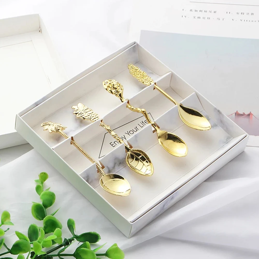 

4pcs/set Mini Cute Vintage Spoon Flatware Royal Style Coconut Tree Tea Coffee Spoons Carved Dessert Ice Cream Golden Tableware