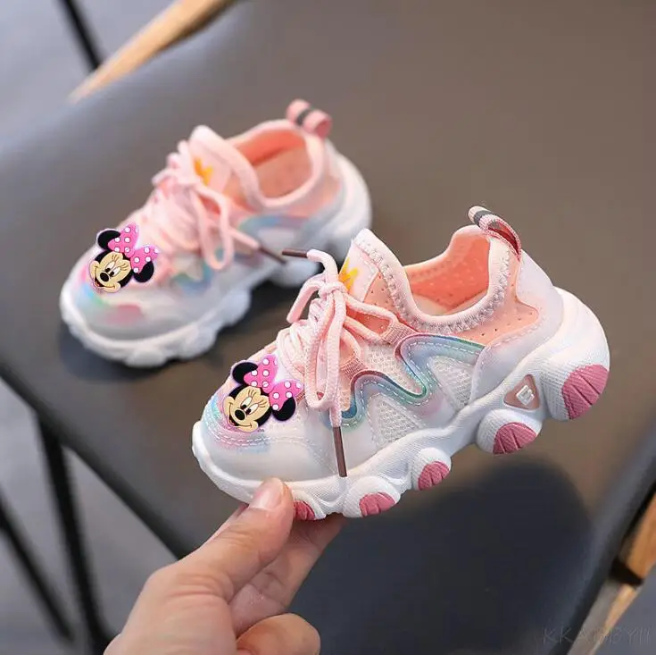 Кроссовки детские осенние белые сетчатые с Микки и Минни Маус | Детская одежда