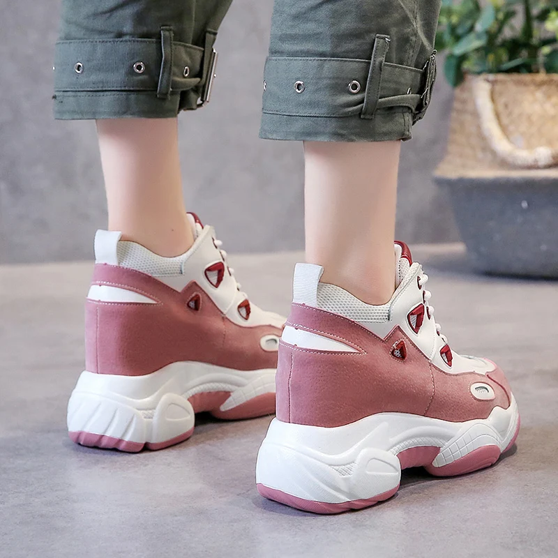 Новинка 2020 года Женская повседневная обувь на платформе Дышащая кожаная