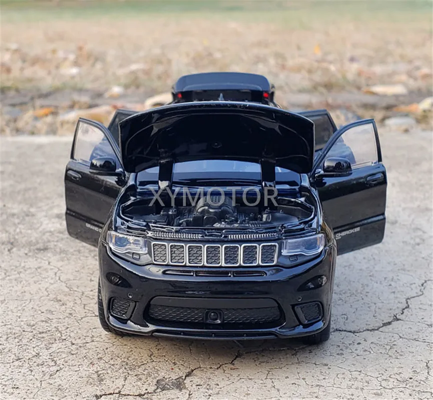 Модель литая автомобиля JKM для Jeep Grand Cherokee Trackhawk белый/черный/красный 1/32 | Игрушки и