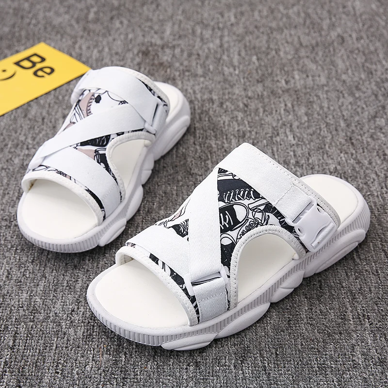 

CYYTL Men Sandals Summer Outdoor Casual Roman Sandals Beach Breathable Outdoor Water Shoes Cool Comfortable Sepatu Pria