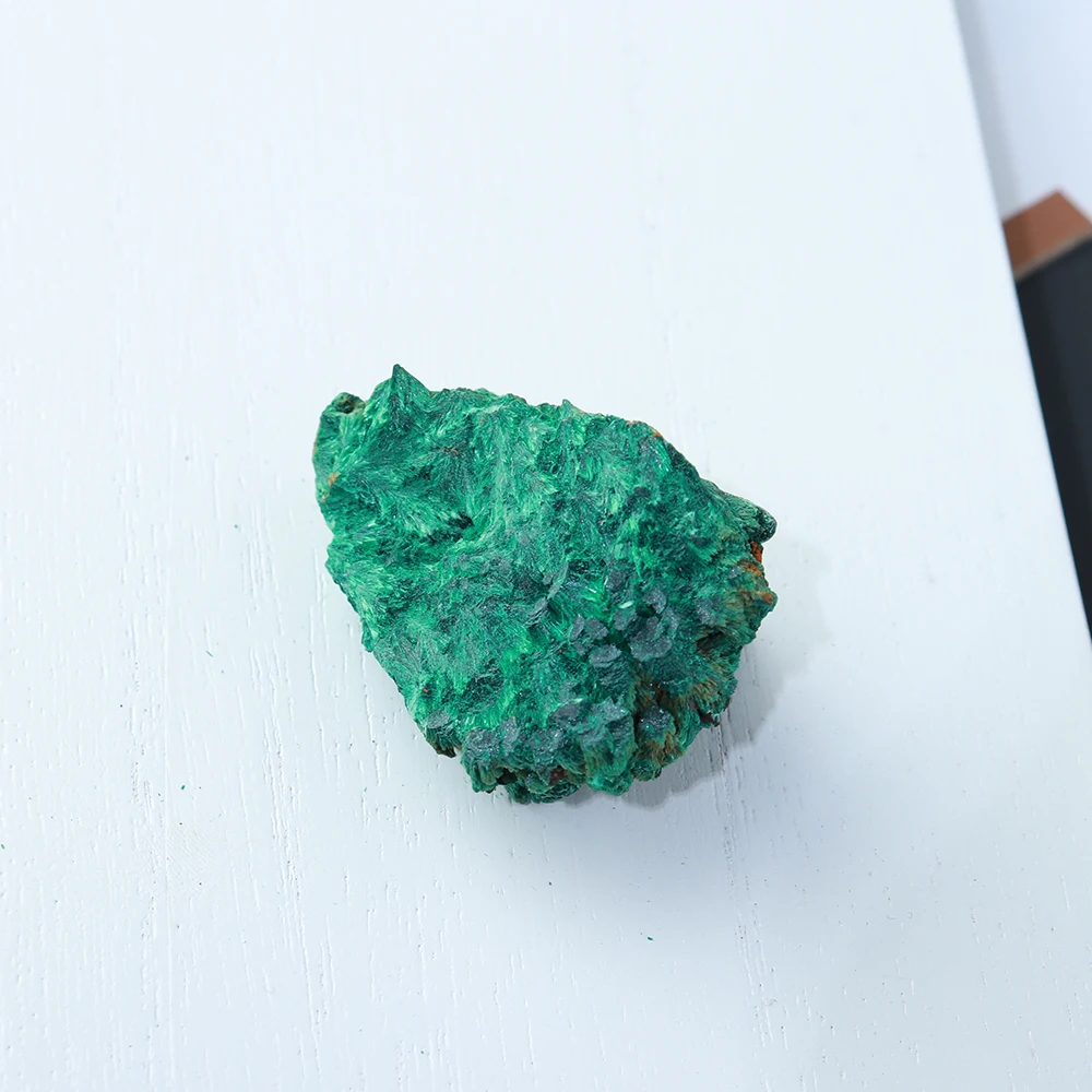 50 г Натуральный Необработанный кварцевый камень неполированный Малахит крупные