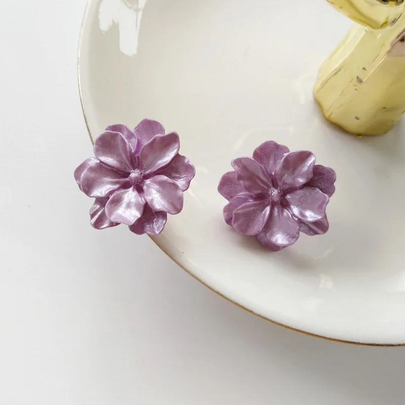 Женские серьги гвоздики в форме цветка S925 фиолетовые из смолы для женщин и
