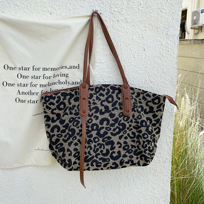 Leopard Pattern Canvas Shoulder Bag for Women Large Capacity Ladies Casual Tote Bags Vintage Design Female Daily Handbags Bolso