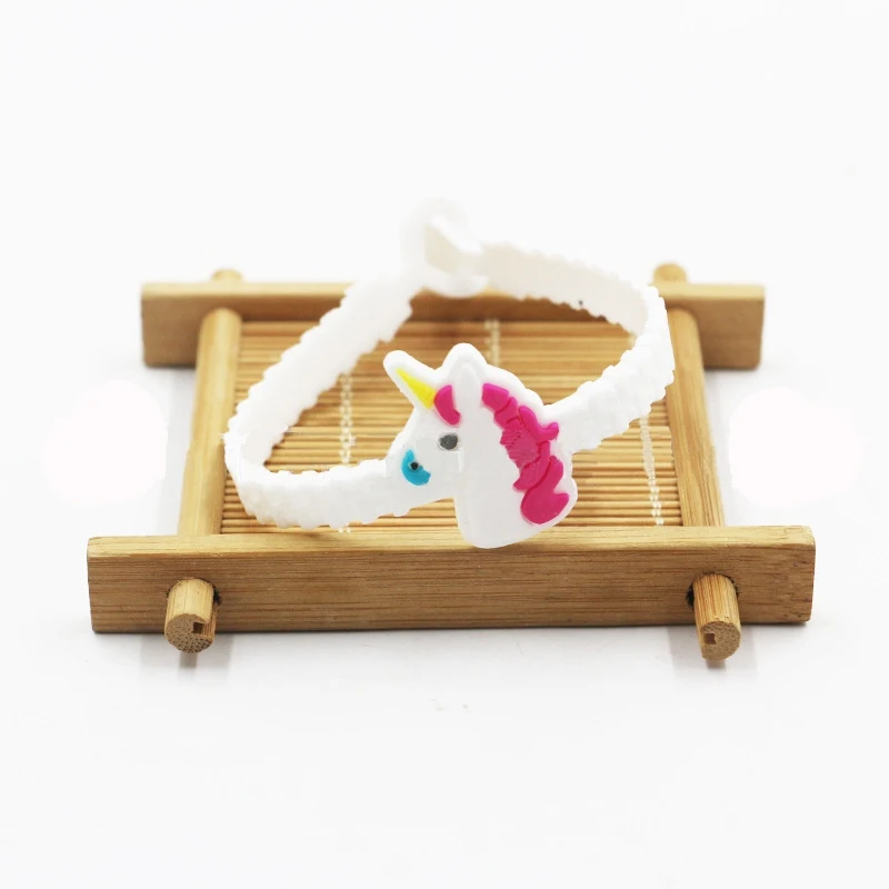 unicorn 9 10pcs 10 шт. мультяшный детский подарок на день рождения маленький игрушечный браслет Русалка Единорог ПВХ браслет кольцо детский подарок для душа Вечерние - Цвет: unicorn 9 10pcs