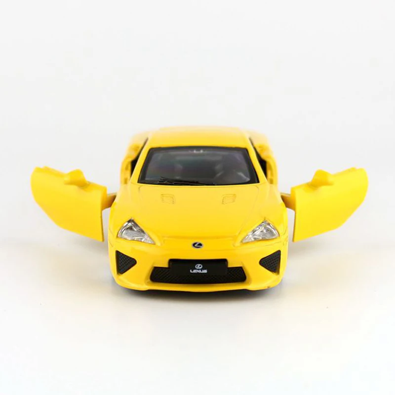 Желтая модель автомобиля игрушки HOMMAT 1:43 Lexus LFA спортивная машина из сплавного металла с открывающимися дверцами, подарок для детей.