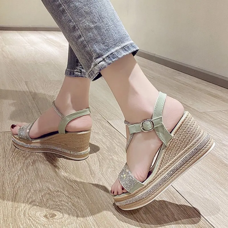 

ICCLEK Summer Women's Sandals Vintage Wedge Shoes Buckle Strap Straw Thick Bottom Flats Platform Sandals Flock Sandalias Mujer