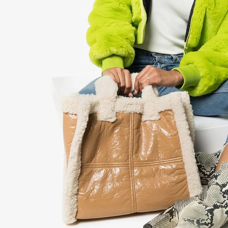 Designer Bags For Fall/Winter 2021 New Niche Design Imitation Lamb Hair Lattice Stitching Tote Big Bag