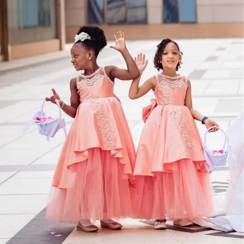 

Женское кружевное платье-трапеция с цветочным рисунком