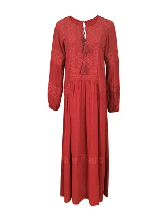 

New Exotic Long Dress Vacation Sun Protection Celebrity Style Dress V-Neck Embroidery Loose Long Sleeve A557