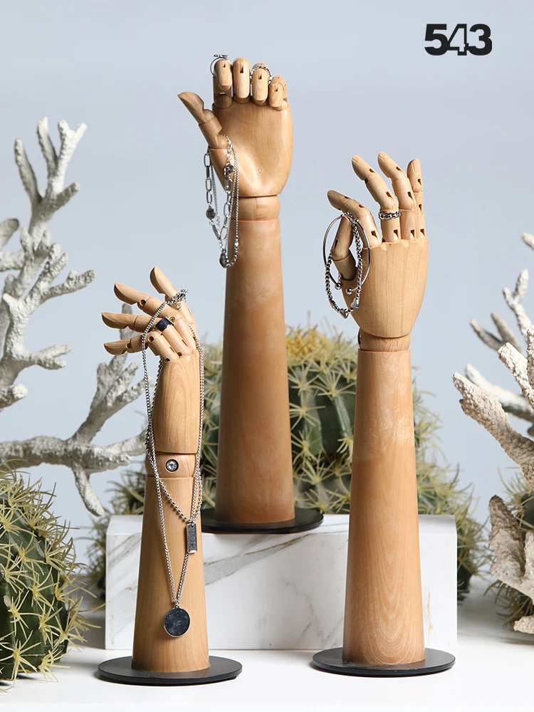 Модель манекен для скетчинга деревянный с зернистой текстурой украшений и