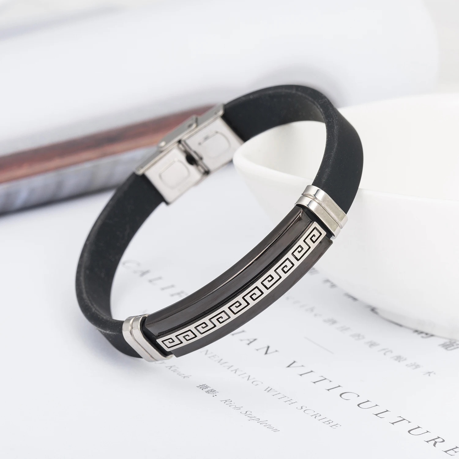 Модные ювелирные изделия Европейский популярный черный браслет из нержавеющей