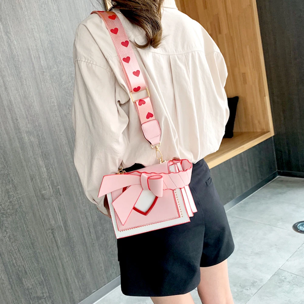 

Women's Shoulder Bag New Arrival Ladies Hand Bags Sac Bandouliere Femme PU Leather Heart Pattern Messenger Bag Schoudertas Dames