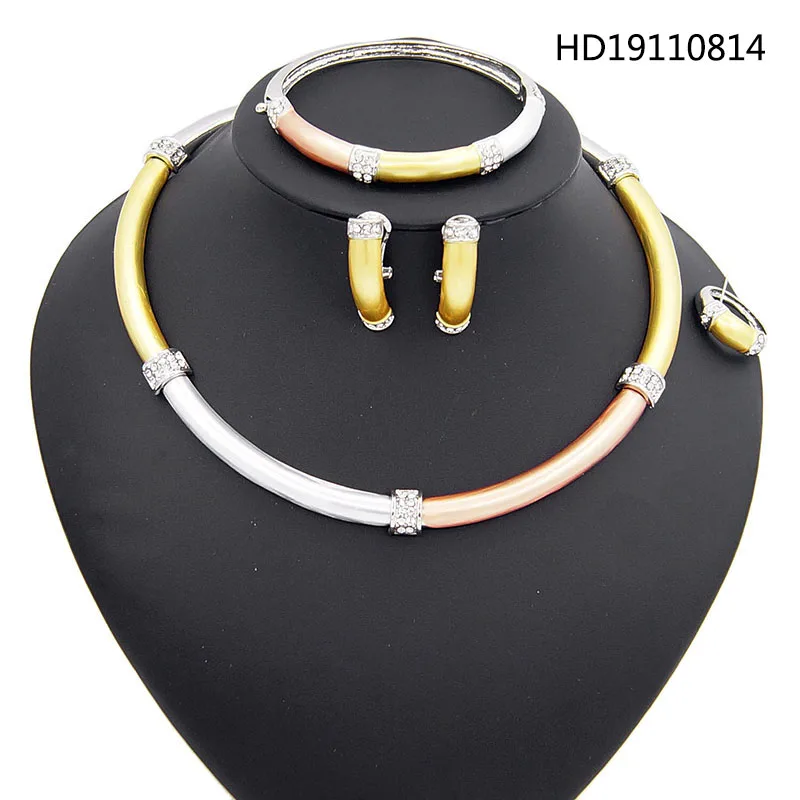 

Yulaili New Western Style Gold Rose Gold Three Color Necklace Earrings Bracelet Ring 4PCs Africa Jewelry Sets Wholesale