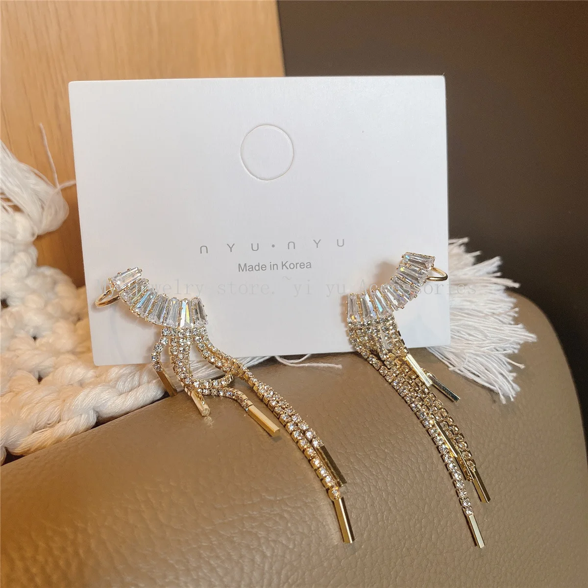 

Fashion Real Gold Plated Light Luxury Silver Needle Zircon Earrings