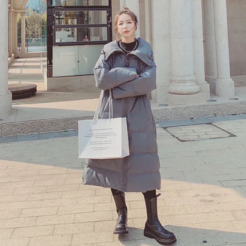 Женское зимнее пальто на белом утином пуху с капюшоном толстое средней длины