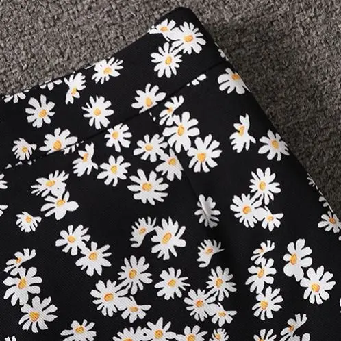 

Small Wrinkled Chrysanthemum Floral Skirt 2021 Summer New High-waisted Thin A-line Package Hip Skirt Female