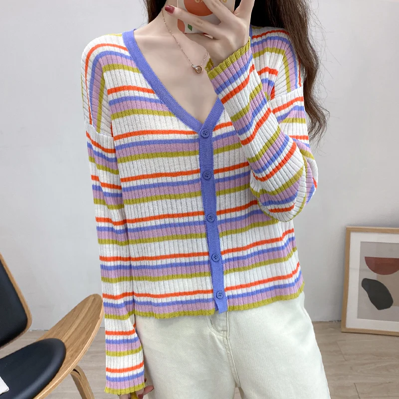 Кардиган женский трикотажный в полоску с V-образным вырезом и длинным рукавом |