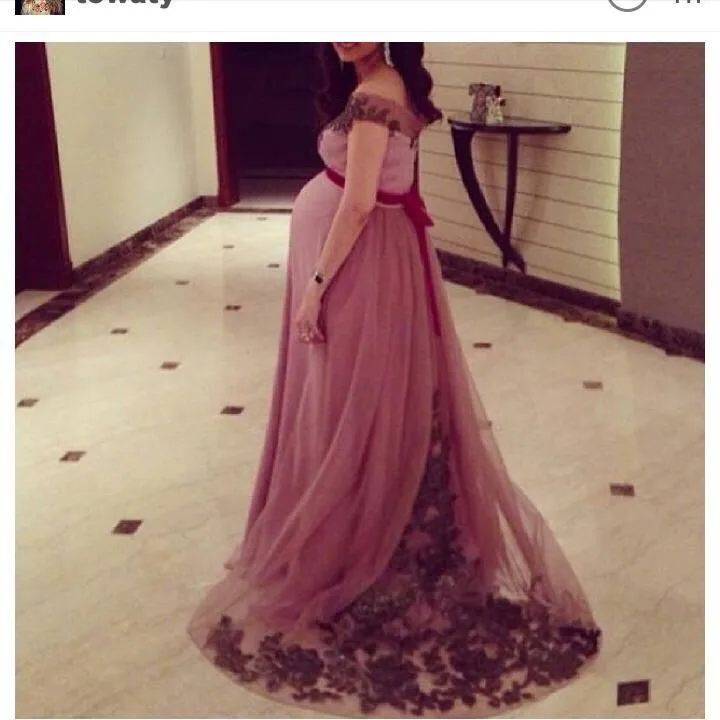 Винтажное длинное вечернее платье с v образным вырезом и открытыми плечами для