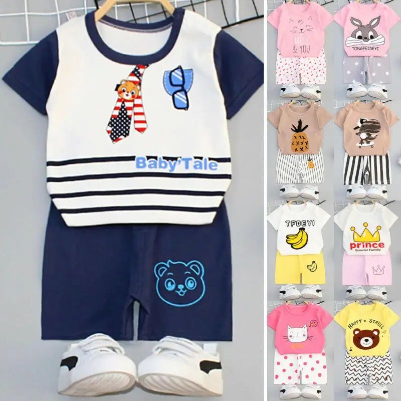 

Комплект из топа и брюк, с коротким рукавом и мультяшным принтом