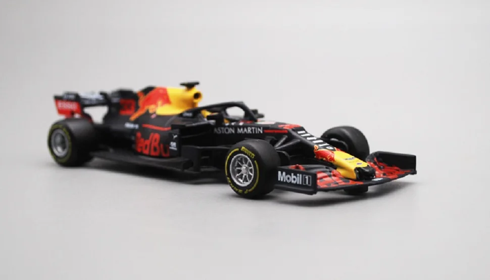 BBURAGO 1:43 2019 Red Bull RB15 Модель гоночного автомобиля #33 Новый в коробке|Наземный