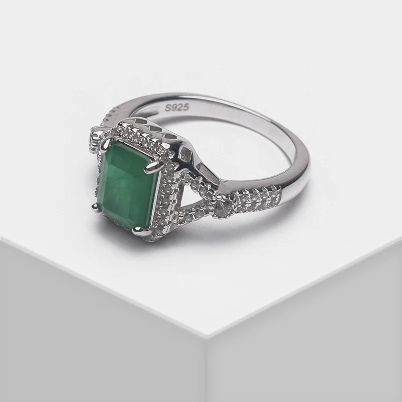 

Amorita boutique retro exquisite narrow square green crystal inlaid ring