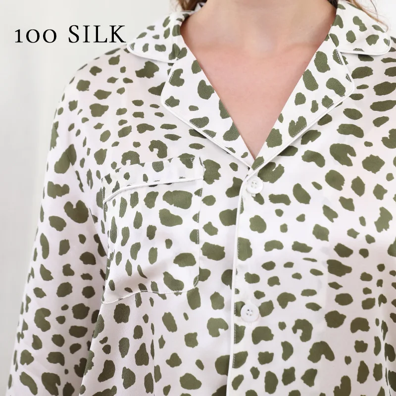 Пижама женская длинная из шелка с леопардовым принтом и V-образным вырезом 19 мм |