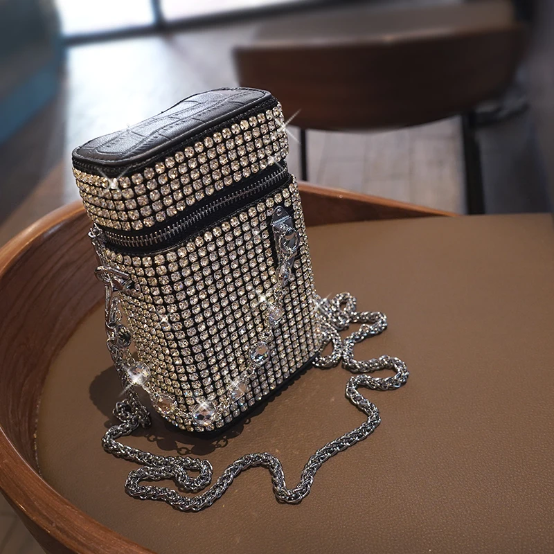 

2021 Новая мода высокого качества кожа бриллиантами стразы сумка-мессенджер через плечо цепь Мобильный телефон сумка мешок Luxe