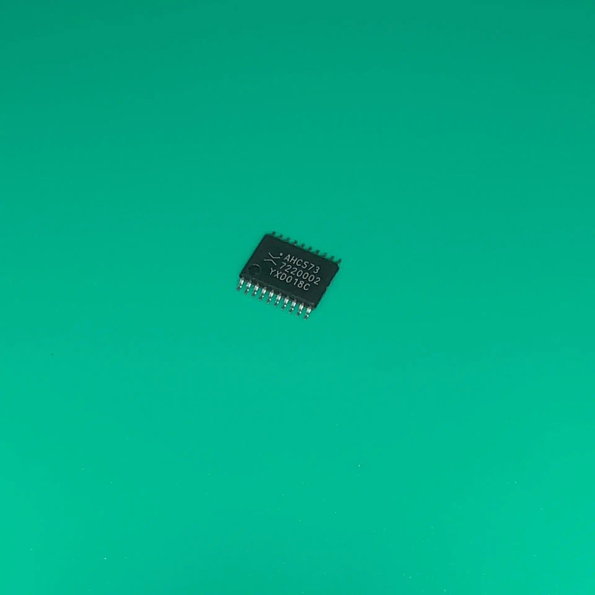 10 шт./лот 74AHC573PW TSSOP20 74 AHC573 PW IC OCTAL D защелка TRANSP 20tssop AHC573PW AHC573P 112 74AHC573PW112 AHC573W |