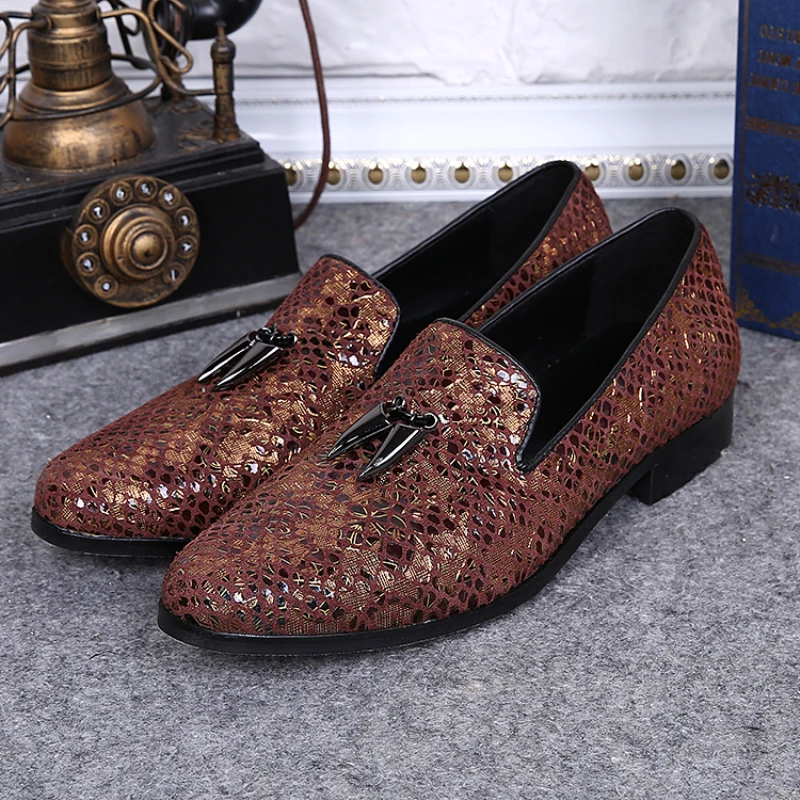 

Christia Bella New British Big Size Man Loafers Shoes Mesh Carving Male Pointed Toe Flats Shoes Genuine Leather Party Men Shoes