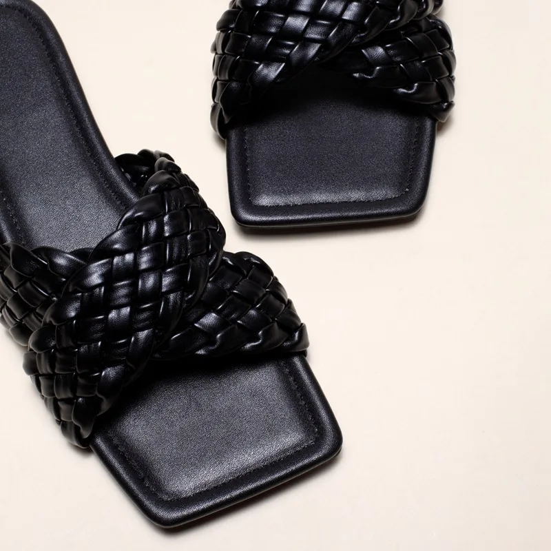 

2021 summer new fashion flat rattan cross strap sandals and slippers