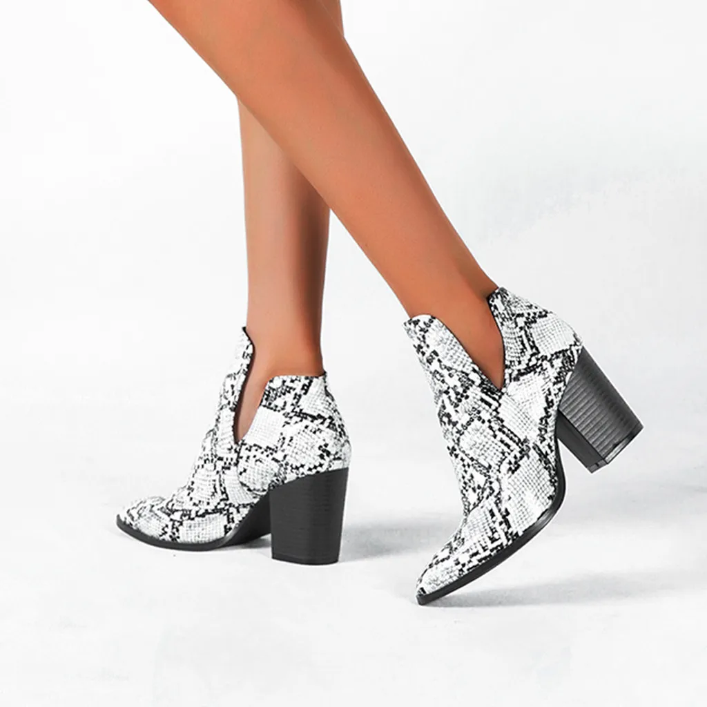 Женские ботинки с острым носком на высоком каблуке модные со змеиным узором