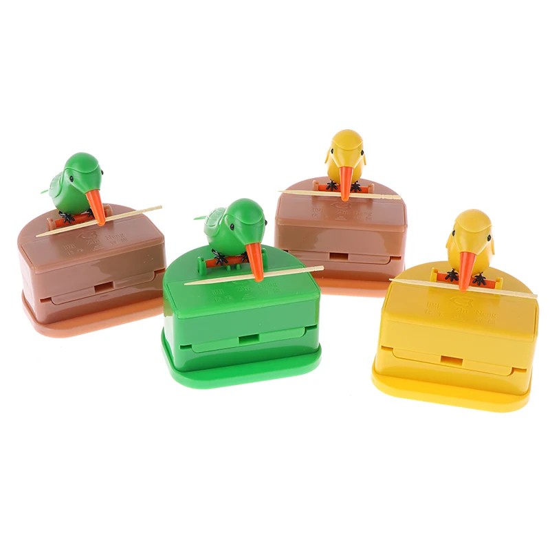 

1PCS Toothpick Holder Dispenser Cute Bird Toothpick Dispenser Gag Gift Cleaning Teeth Table Decoration Toothpick Box