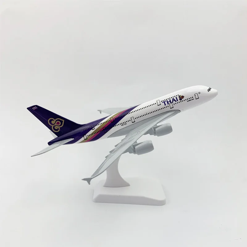 

Модель самолета из летательных аппаратов, 47 см