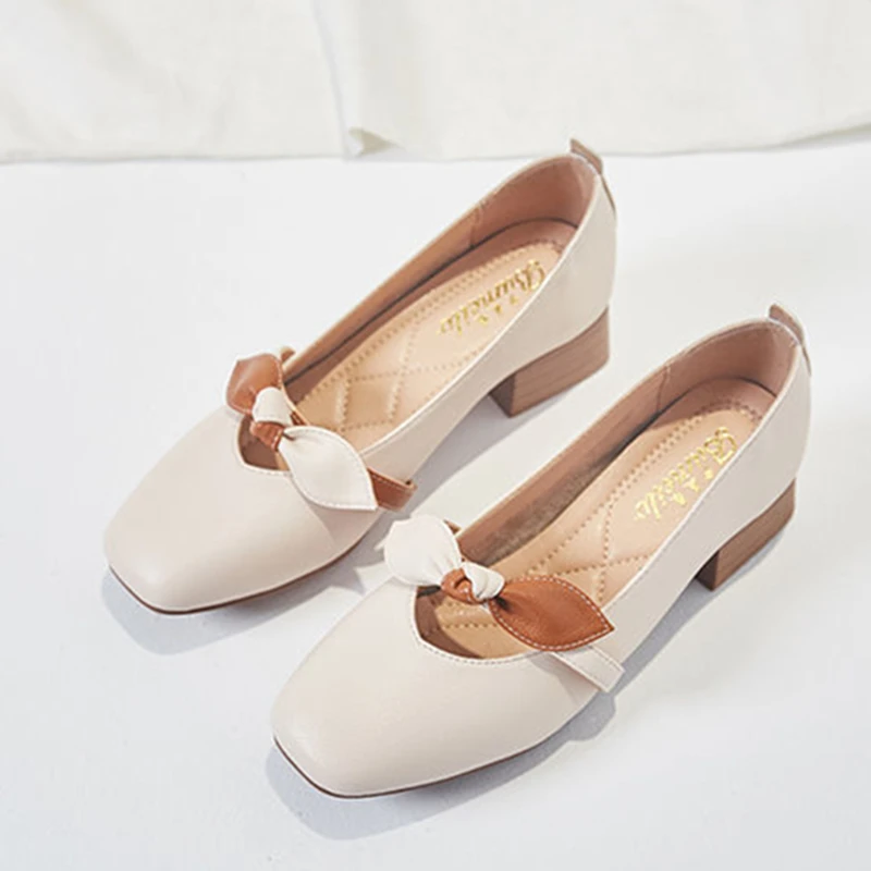 

Cresfimix Zapatos De Mujer; Женские классические туфли-лодочки высокого качества с бабочкой; Цвет бежевый; Туфли-лодочки на квадратном каблуке для офис...