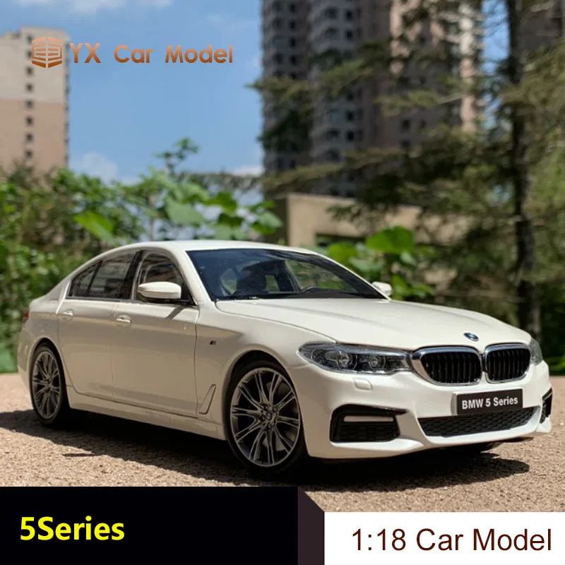

KYOSHO original car model M5 series 5 series alloy simulation 1:18 car model collection creative gift