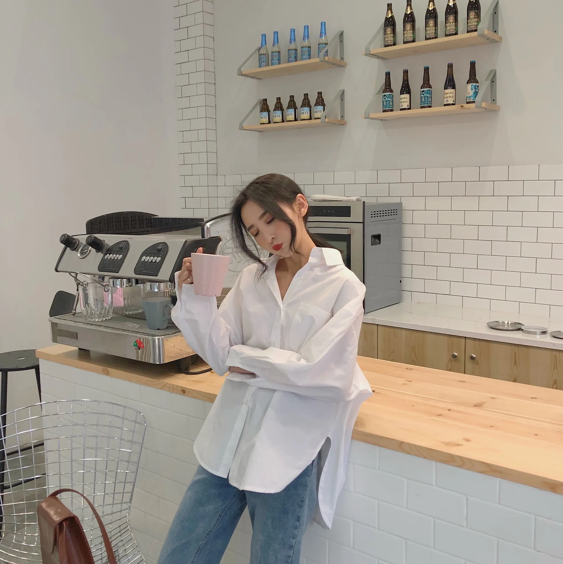 

JIKA 2021 Spring Autumn Women Shirts White Plain Loose Oversized Blouses Female Tops Loose BF Korean Style Blusas Pockets Casual