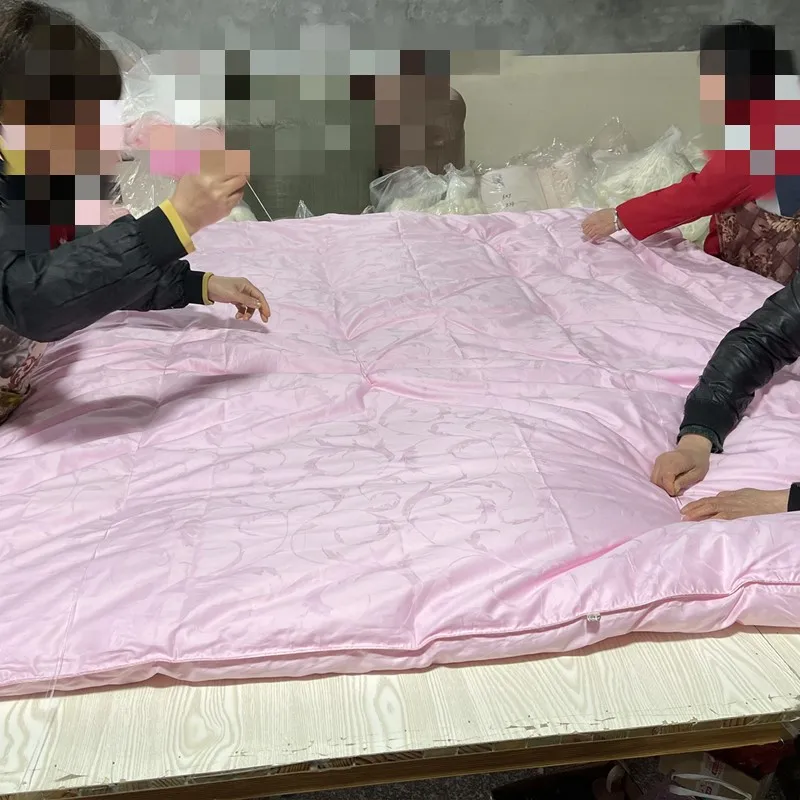 Всесезонное белое одеяло из шелка тутового шелкопряда с хлопковой оболочкой 100%