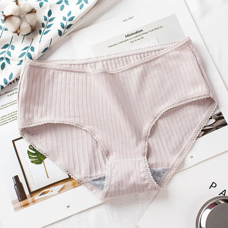 

2021Plus Size Women Clothing Cotton Solid Color Hip-Hugging Panties Breathable Sexy Lingerie Drawnwork Lace Trim Underwear Women
