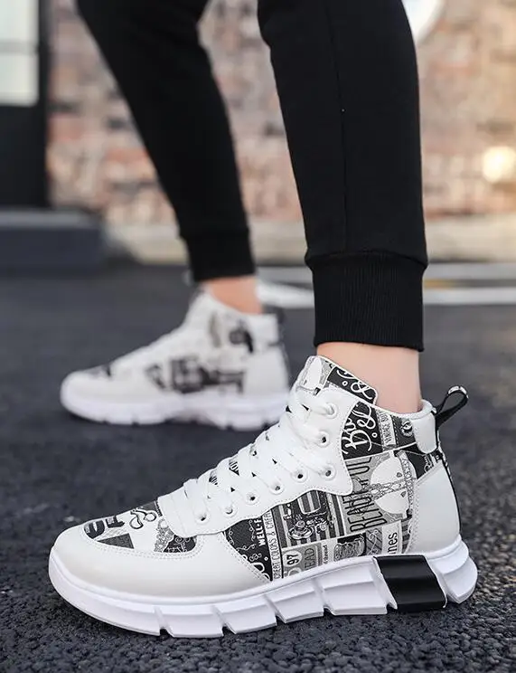 

Brand New Men Shoes Sneakers Designer Street Tide Scrawl Casual Sport Shoes Man Flat Shoes