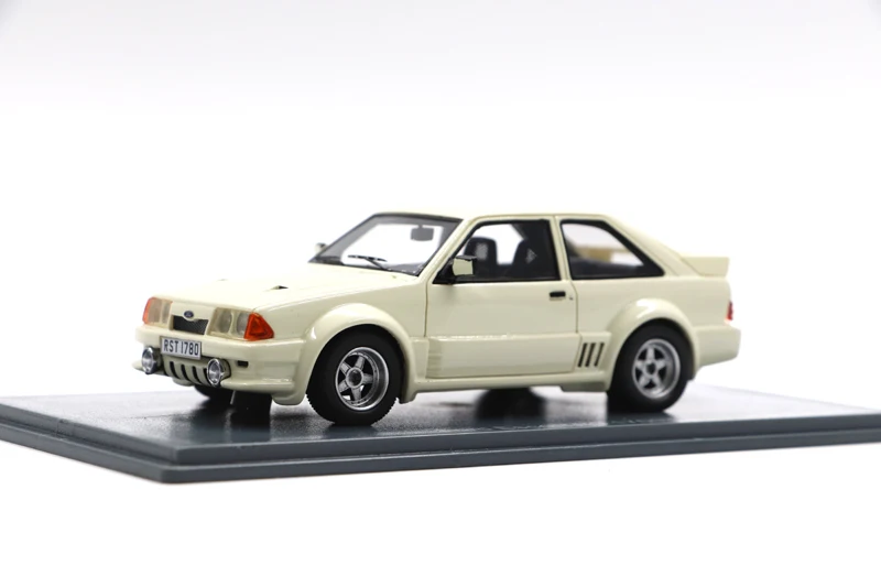 

NEO 1/43 Ford винтажная серия 1980 Ford Escort RS 1700T 1967 P7a 17m Falcon футуристиа sprintметаллические литые модели автомобилей детские игрушки